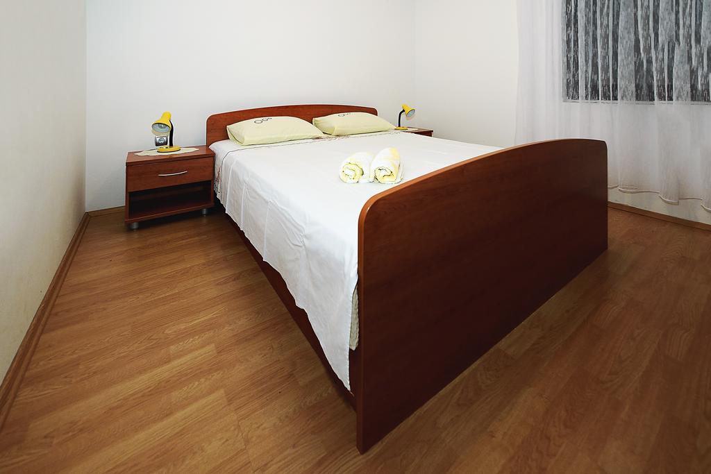 Apartments Bijuk Sukosan Bagian luar foto